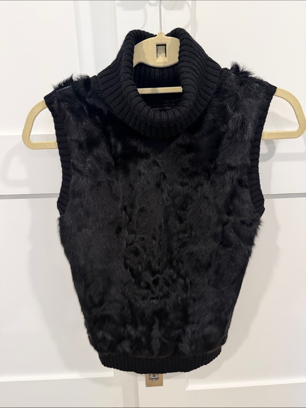 BCBGMaxAzria Black Faux Fur Turtleneck Sleeveless Tank